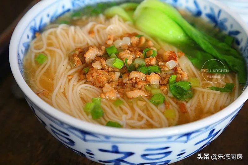 家常好吃面条肉末汤面做法,湖南早餐肉末面条的做法
