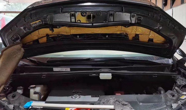 迎接安静郑州环亚丰田威尔法汽车隔音改装大白鲨