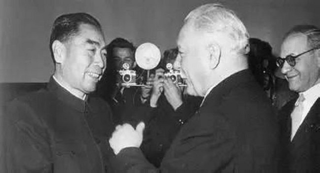 1971年，一件国宝在外宾宴会上离奇失踪，周总理如何高明处理？