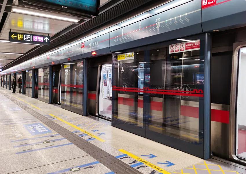 西安地铁17号线的颜色是绿色,西安地铁6号线标志颜色