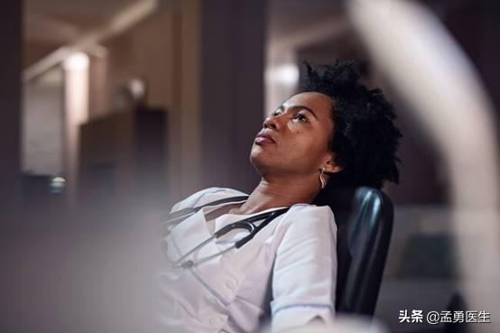 当你缺少蛋白质,身体缺乏的10种营养