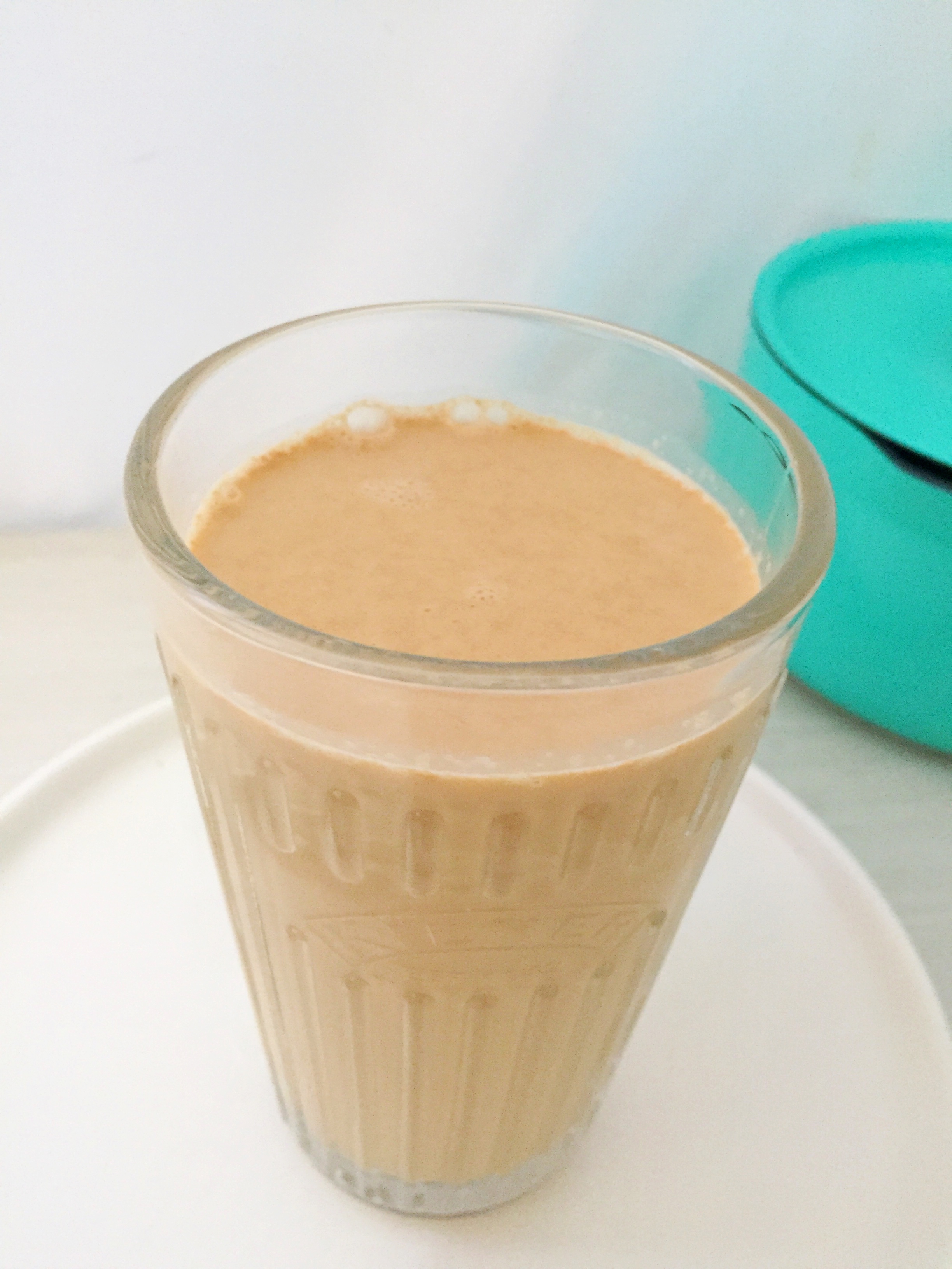 港式经典奶茶好喝,一杯正宗港式奶茶的温暖