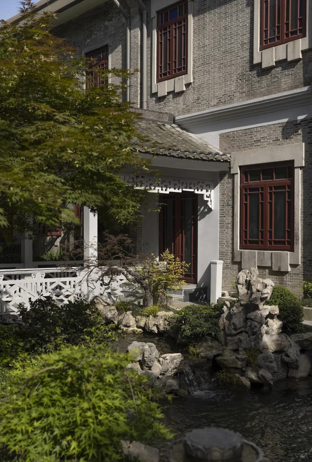 西湖边的传奇山庄，开业登顶“杭州最贵酒店”，旧址重生yyds