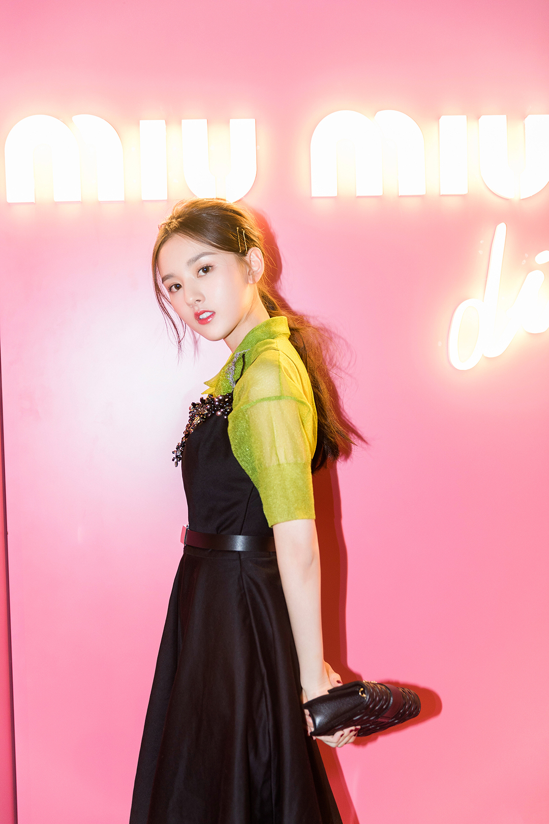 娱乐圈6位当红小花大PK,谁是你心中的最佳MiuMiu少女?