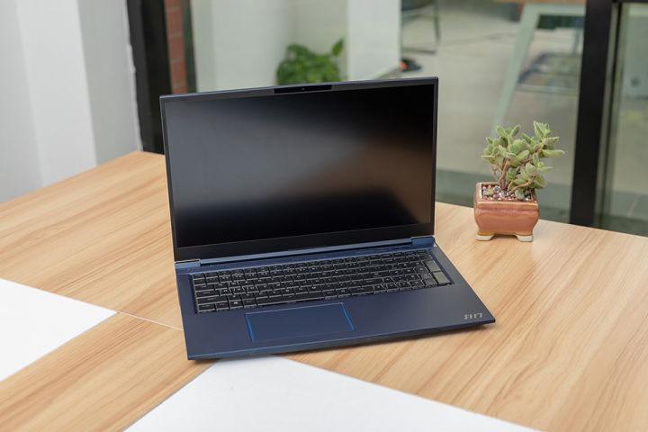 机械师f117-x全面屏15寸游戏测评,机械师游戏本f117-v评测