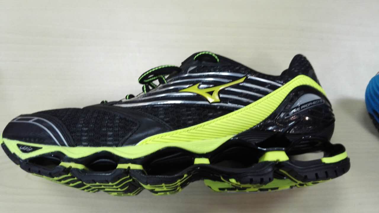 四大跑鞋指的是哪四大？其实“四大跑鞋”并不存在