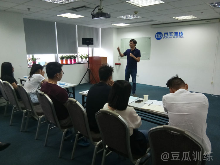 如何增强当众说话的信心,如何培养当众说话的勇气卡耐基