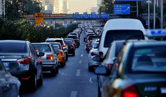 那些在北京工作早起的人,那些在北京背井离乡的人怎么样了