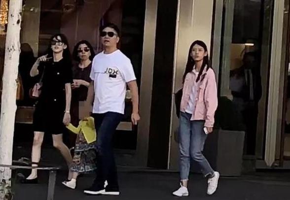 揭秘刘强东幕后不为人知的秘密,刘强东卸任后又有新消息吗