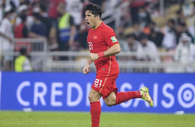 国足归化球员不受重用,国足归化的球员一点用没有