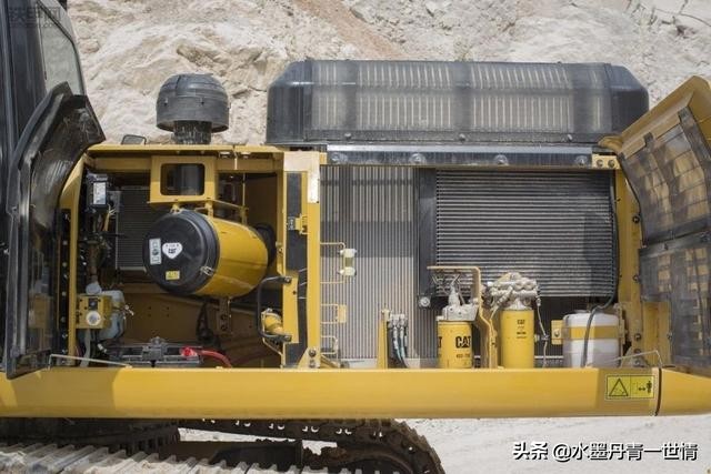 挖掘机水温高的原因有哪些？换加大散热风扇有效吗？