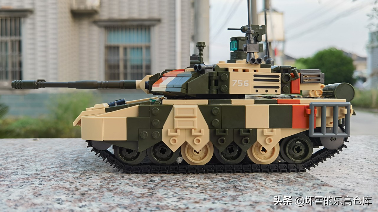 积木t90坦克带悬挂的,启蒙坦克积木虎式t90
