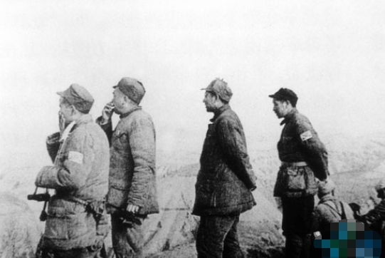 开国中将闻妻牺牲，另娶他人，解放后“亡妻”找上门，破镜重圆？