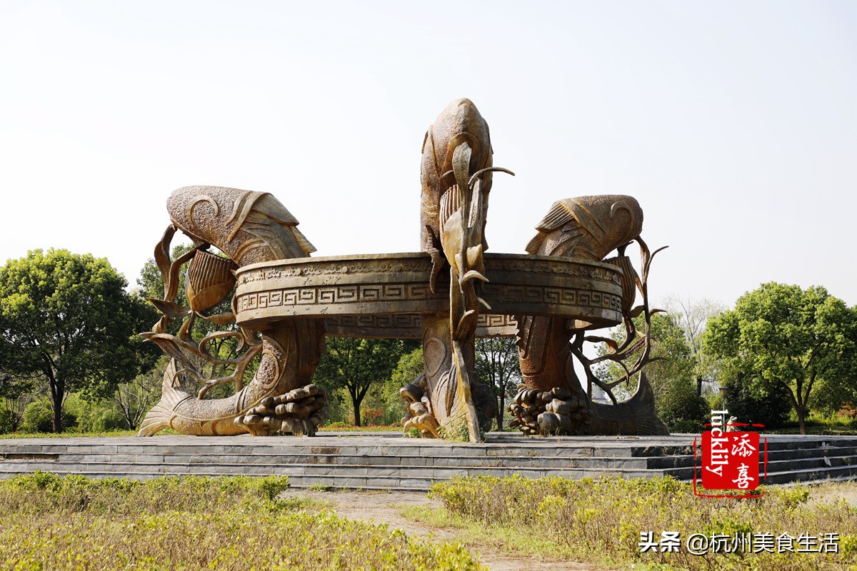 镇江美食三茅宫地锅鸡,镇江美食推荐锅盖面