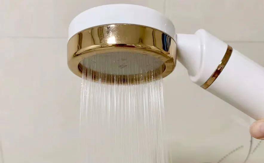比韩国14k金花洒更好用！洗澡如同做spa，堪称花洒中的“战斗机”