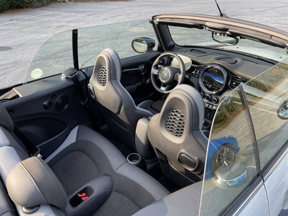 推荐几款性价比高的硬顶敞篷车,最帅的硬顶敞篷车推荐