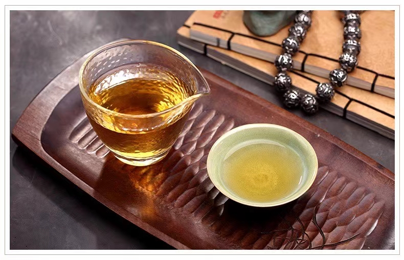 大益普洱茶生茶2012年甲级沱茶,大益笋壳青砖和陈韵方砖口感对比