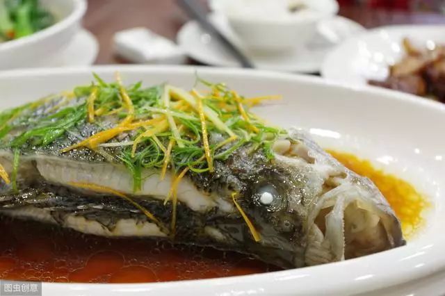 10个月宝宝吃辅食不专心怎么办,10个月宝宝吃辅食少怎么办