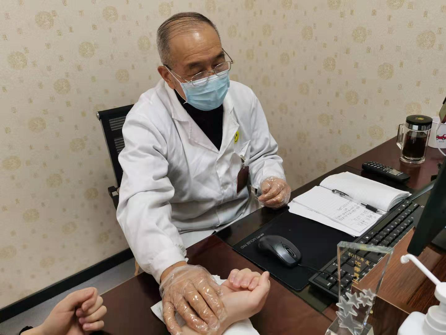 一个疗程就改善了他的尿频症状,医生说出了原因