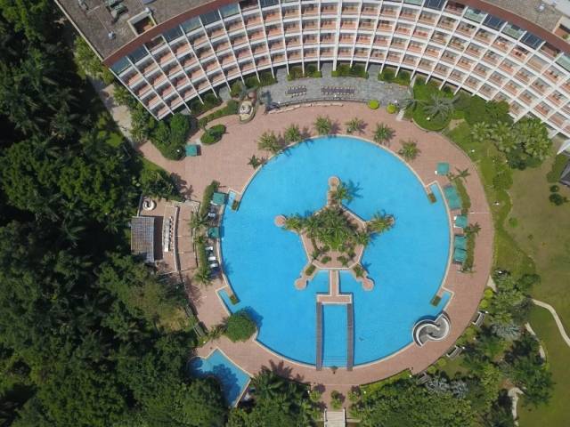 东莞唐拉雅秀酒店攻略,唐拉雅秀酒店游泳池