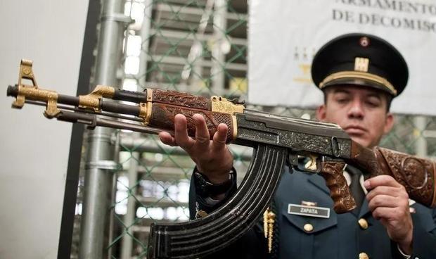 “墨西哥帮派”的30种*器武**，就连重狙和RPG都有