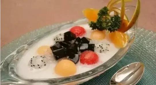 教你如何制作好喝的水果捞,秘制水果捞如何做