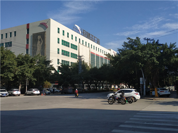 晋江鞋都安踏,福建晋江李宁安踏运动鞋