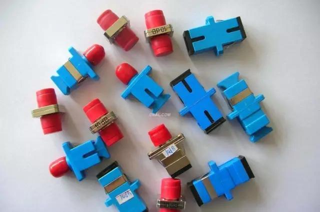 光纤跳线和光端盒法兰盘怎么连接,光纤终端盒与法兰盘区别