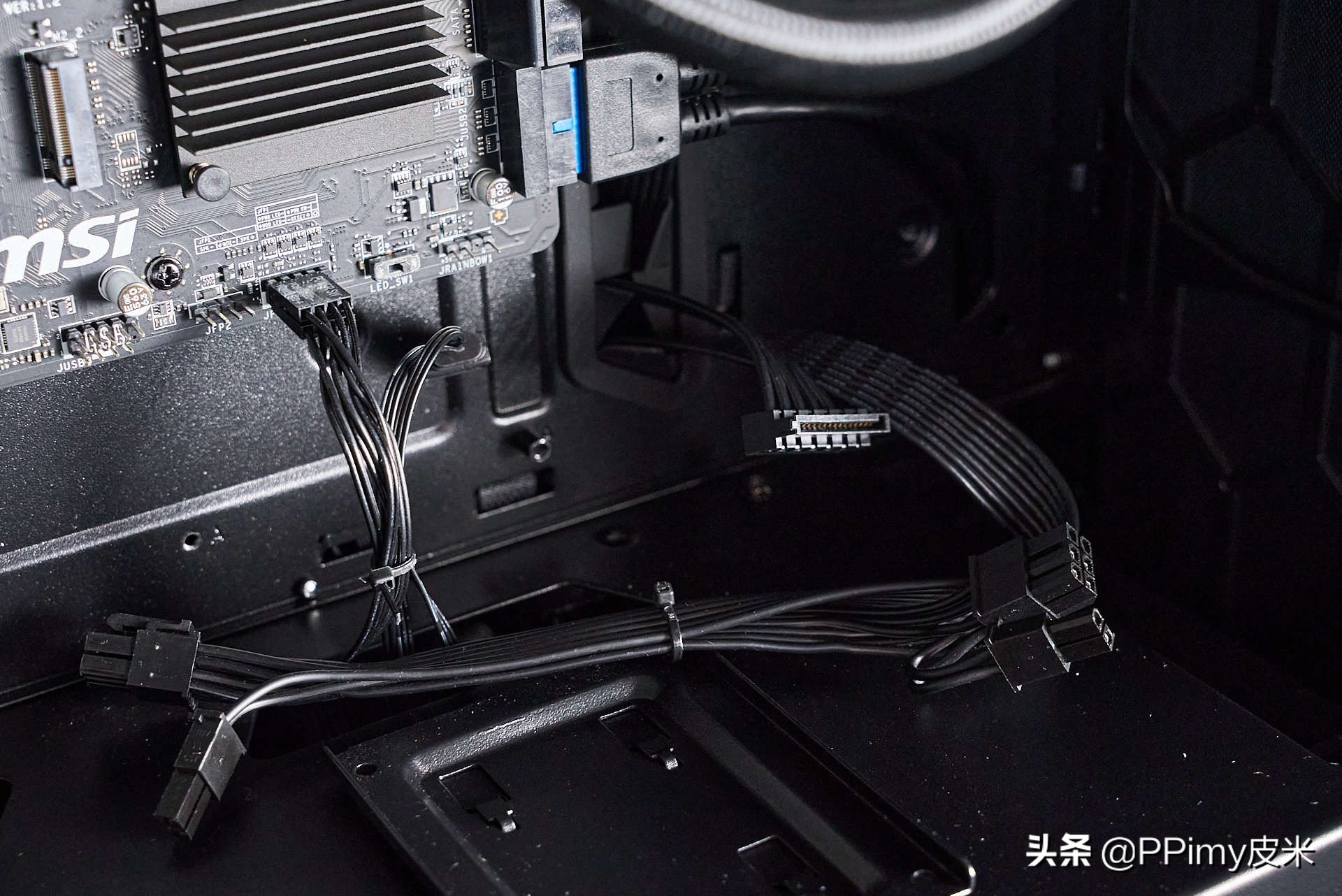 微星宙斯盾aegis,微星宙斯盾z5准系统