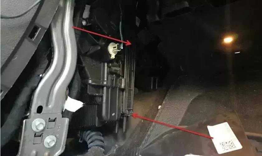 多效汽车空调滤清器怎么拆下来,环保汽车空调滤清器更换教程