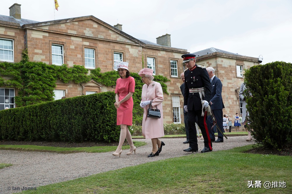 哈里王子和梅根住在哪里,哈里梅根豪宅被曝光
