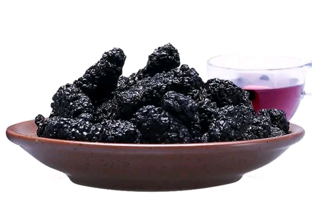 桑葚干水洗掉色,桑葚干是否染色用水泡能鉴别吗