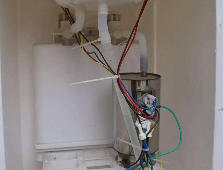 饮水机问题大全,饮水机出现了故障灯怎么办