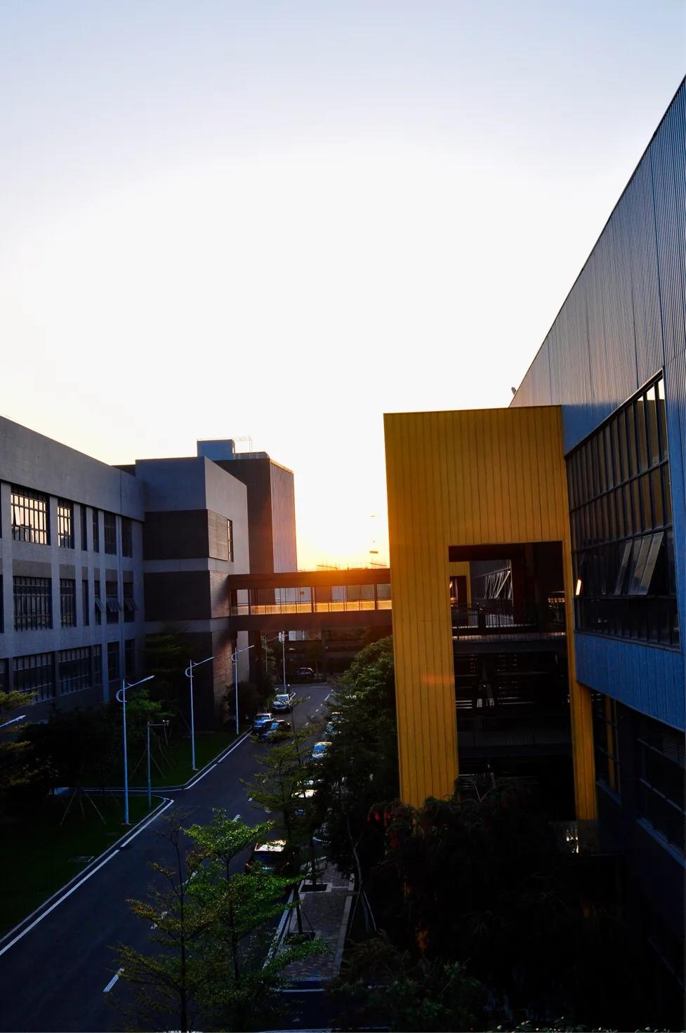 缇庣殑鍏ㄧ悆鍒涙柊涓績涓婄彮鏃堕棿,缇庣殑鍏ㄧ悆鍒涙柊涓績