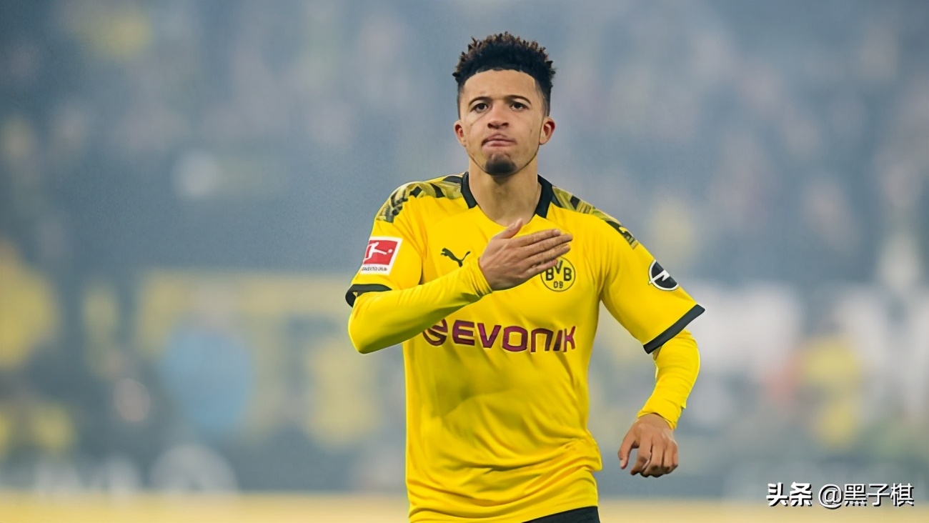 足球十一人中卫比边卫重要吗,边后卫存在感很低吗