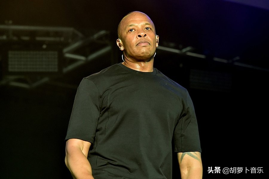 外媒评价打雷姐新专辑,打雷姐新专几点出