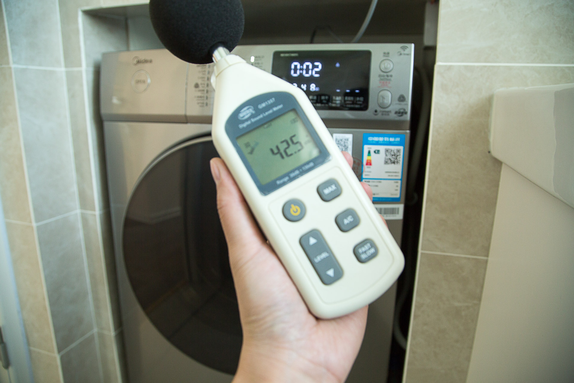 美的挂壁式洗烘洗衣机,美的洗烘一体洗衣机直驱