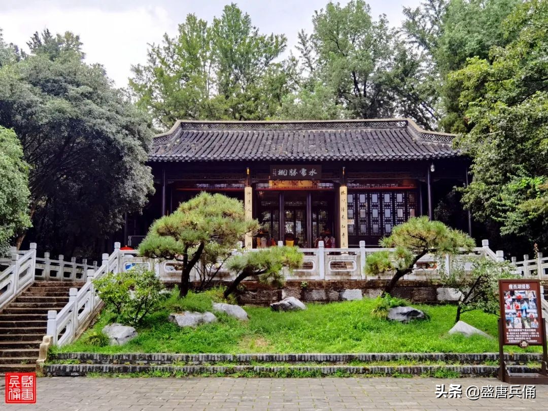 扬州｜垂杨不断接残芜，雁齿红桥俨画图