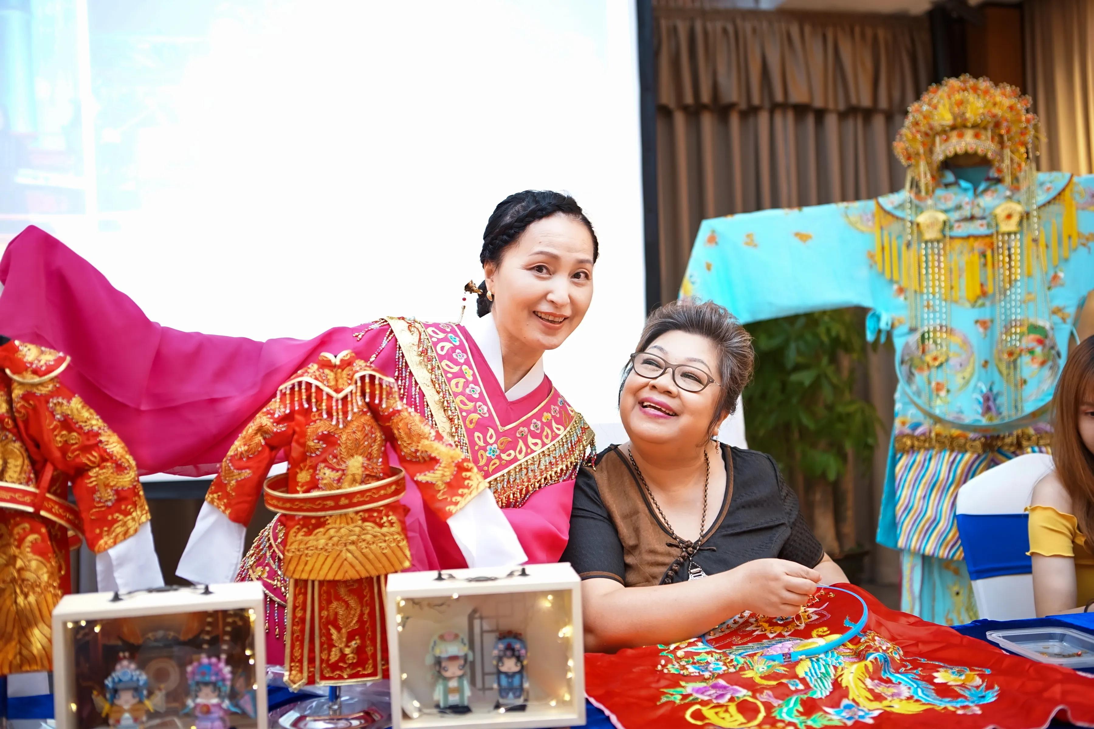 非遗文创｜广州永庆坊非遗街区引人关注，专家建议让更多非遗入街