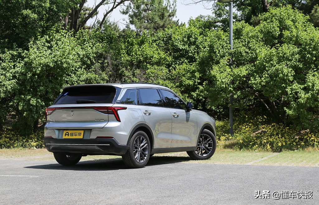 z世代的居家侣伴试驾奔腾t55,10万级新国民suv奔腾t55上市