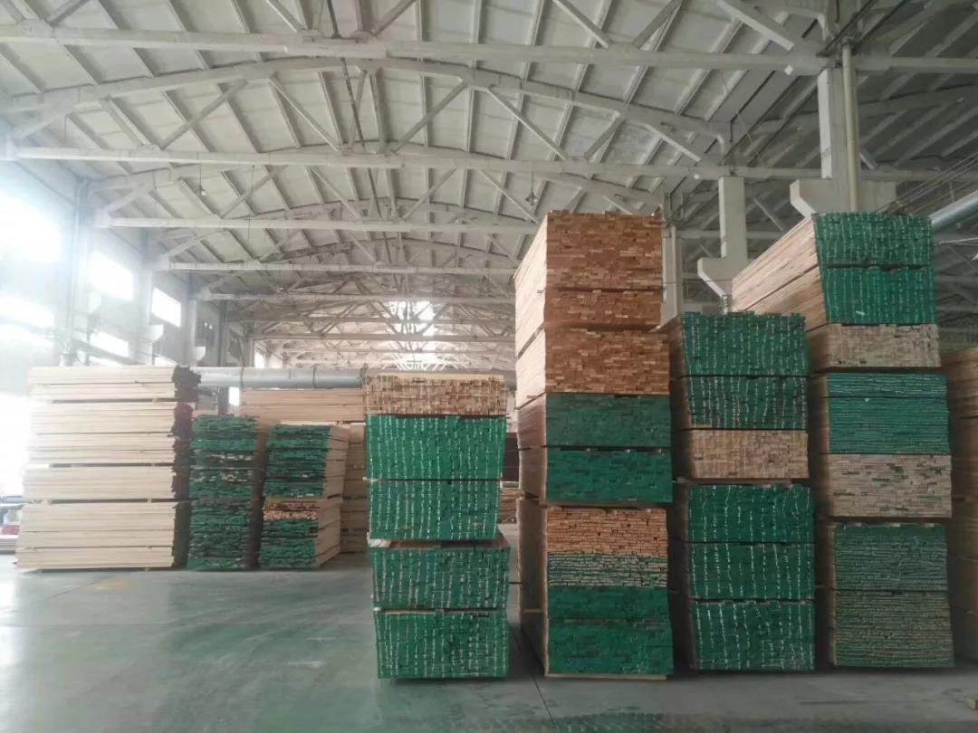 购买红橡实木家具,红橡和胡桃木床哪种好