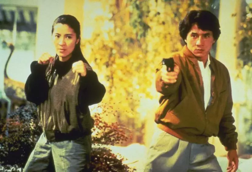 “斗战锦鲤”成龙，人生没有躺赢，只有拿命拼赢