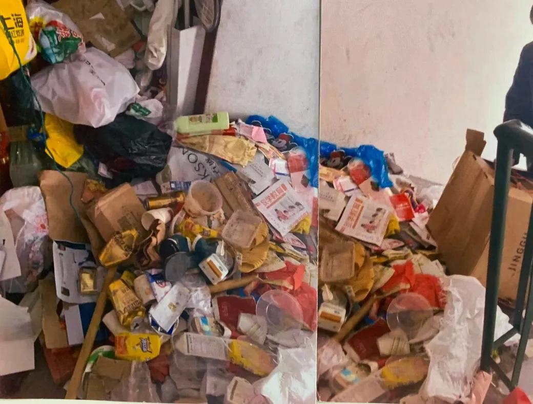 家中垃圾堆成山,垃圾溢出家门散发恶臭