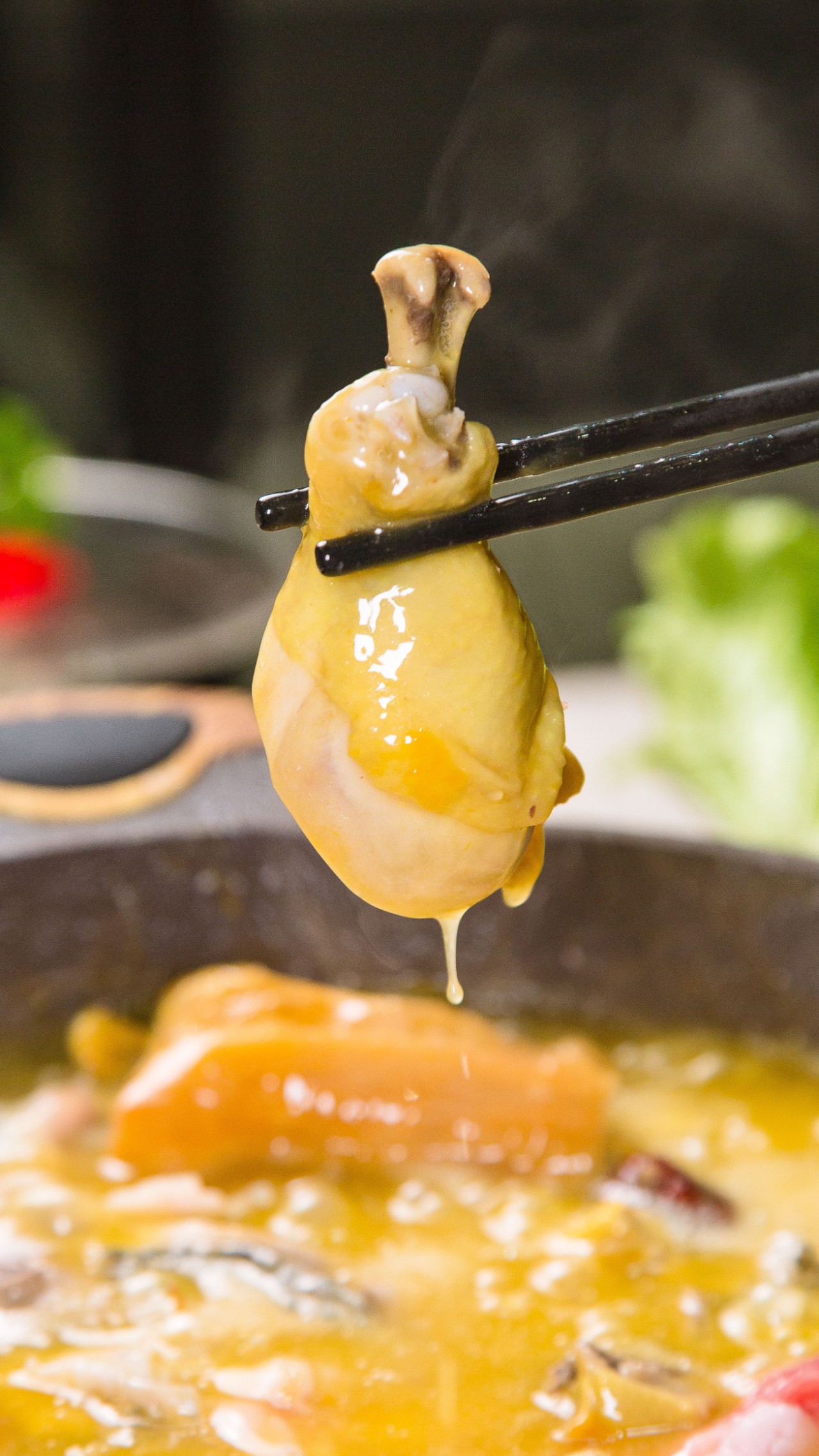 降温了适合吃点什么,一锅鲜香软嫩的花胶鸡火锅