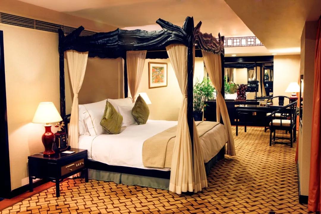 淮海路“红牌”倾城出动,回顾TA的精彩8小时