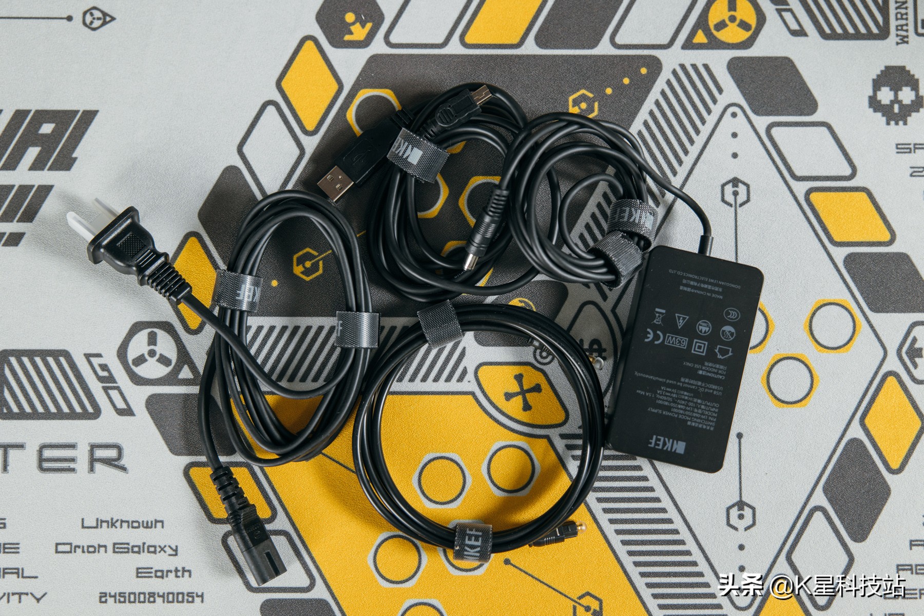 花2K为工作室准备了造型奇特的蛋，KEFEGGDUO有源桌面音箱值吗？