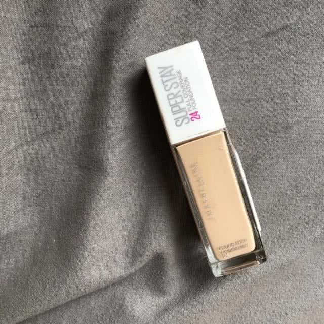 雅诗兰黛持久无暇气垫粉霜,雅诗兰黛粉底适合干皮的怎么选