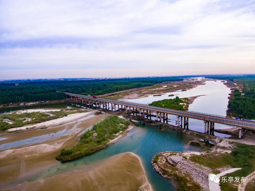 红色海边景点,乐亭海滨旅游区地址