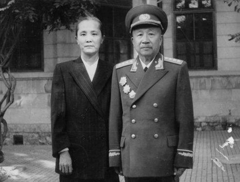 张云逸的资历有多高 (张云逸与白崇禧)