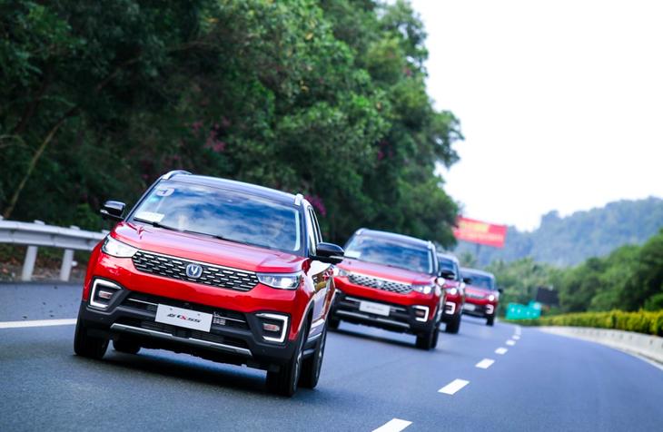 长安cs55第二代尊贵三种驾驶模式,第二代长安cs55中配有哪些功能